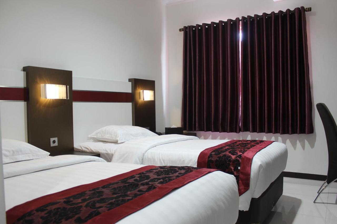 Idea'S Hotel Jalan Ibrahim Aji Bandung Buitenkant foto