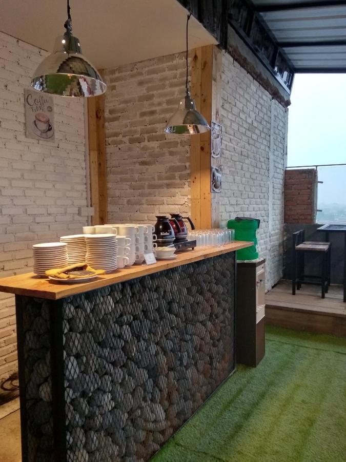 Idea'S Hotel Jalan Ibrahim Aji Bandung Buitenkant foto